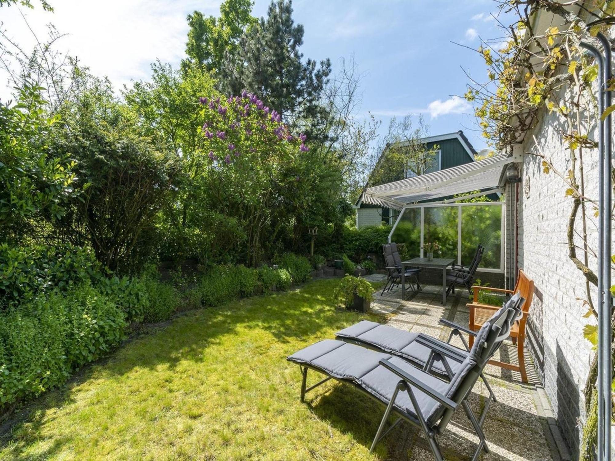 Cozy Holiday Home With Pool Sint Maartensvlotbrug ภายนอก รูปภาพ